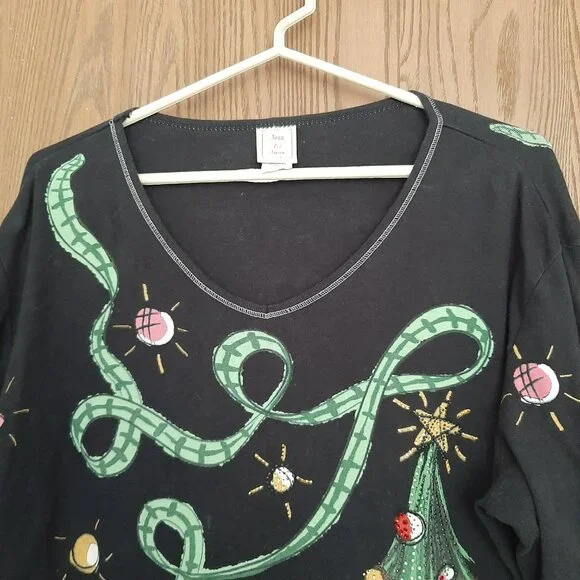 Jess & Jane Top Women Large Black Christmas Tree Presents V-Neck Top XL - Picture 2 of 7